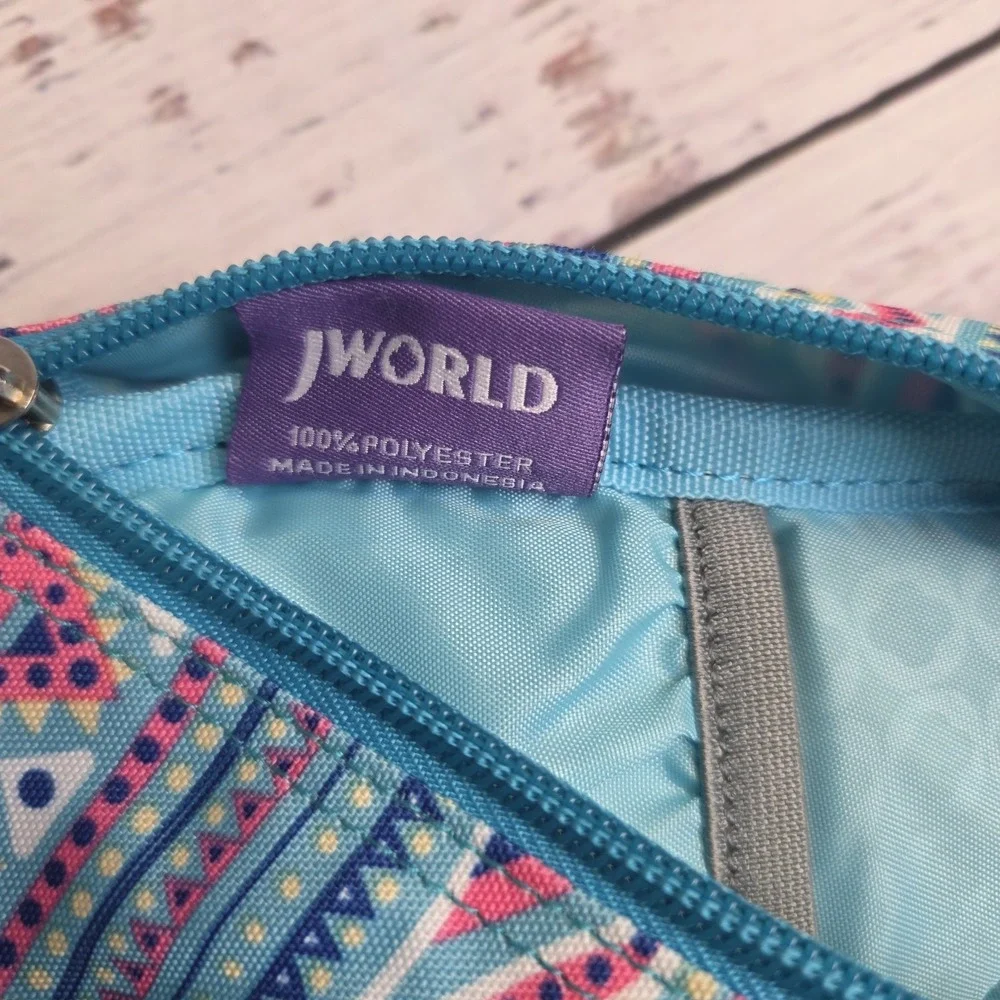J World Cornelia 19